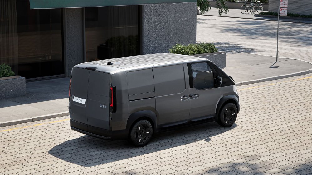 kia-pv5-cargo-digital-1920x1080-2.jpg