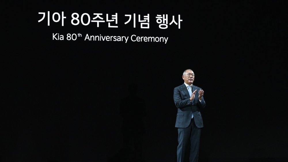kia-corporate-80th-anniversary-legacy-movement-digital-1920x1080-23.jpg