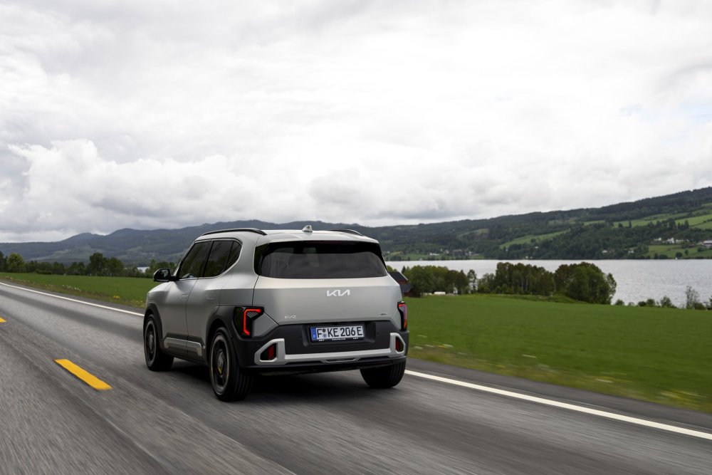 Kia-ev2-prototype-summer-test-norway-elprix-digital-03.JPG