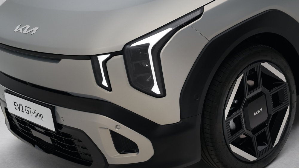 kia-ev2-gtline-ivory-silver-matt-static-digital-1920x1080-009.jpg