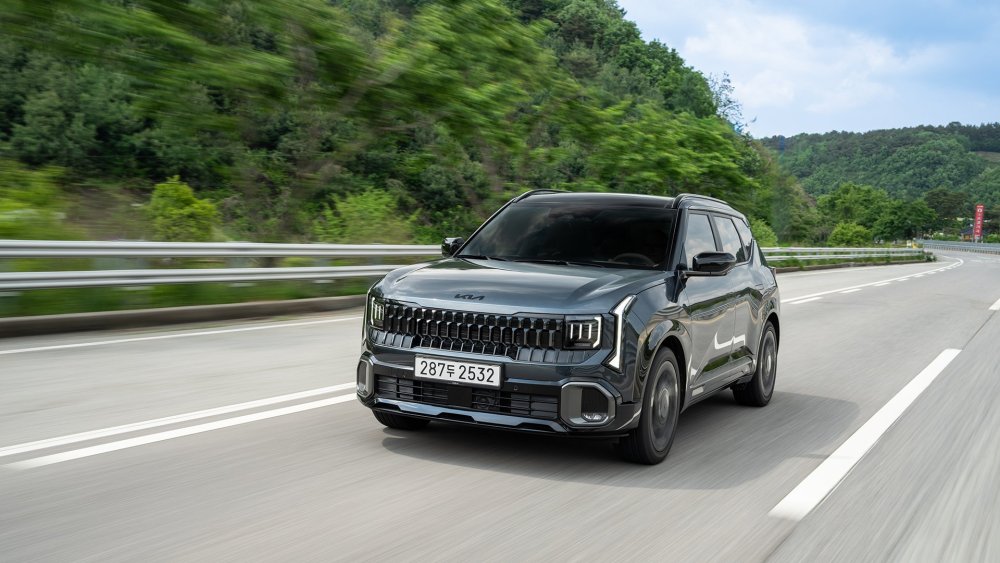 kia-seltos-x-line-gravity-grey-seoul-dynamic-digital-1920x1080-001.jpg