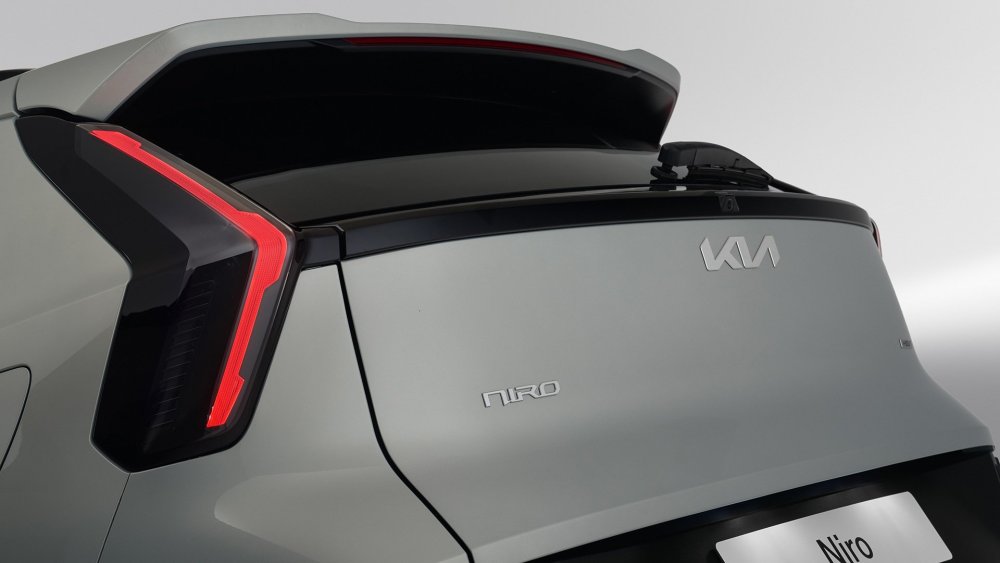 kia_niro_ivory_silver_static_digital_1920x1080-011.jpg